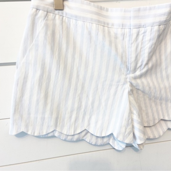 Club Monaco | Stripped Scalloped Shorts Size 2 - Picture 4 of 7